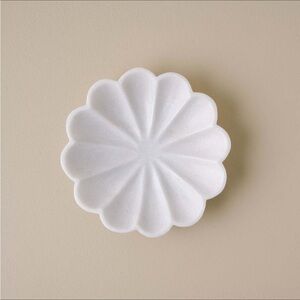 Scalloped Magnolia-Shaped Marble Accent Bowl - Magnolia